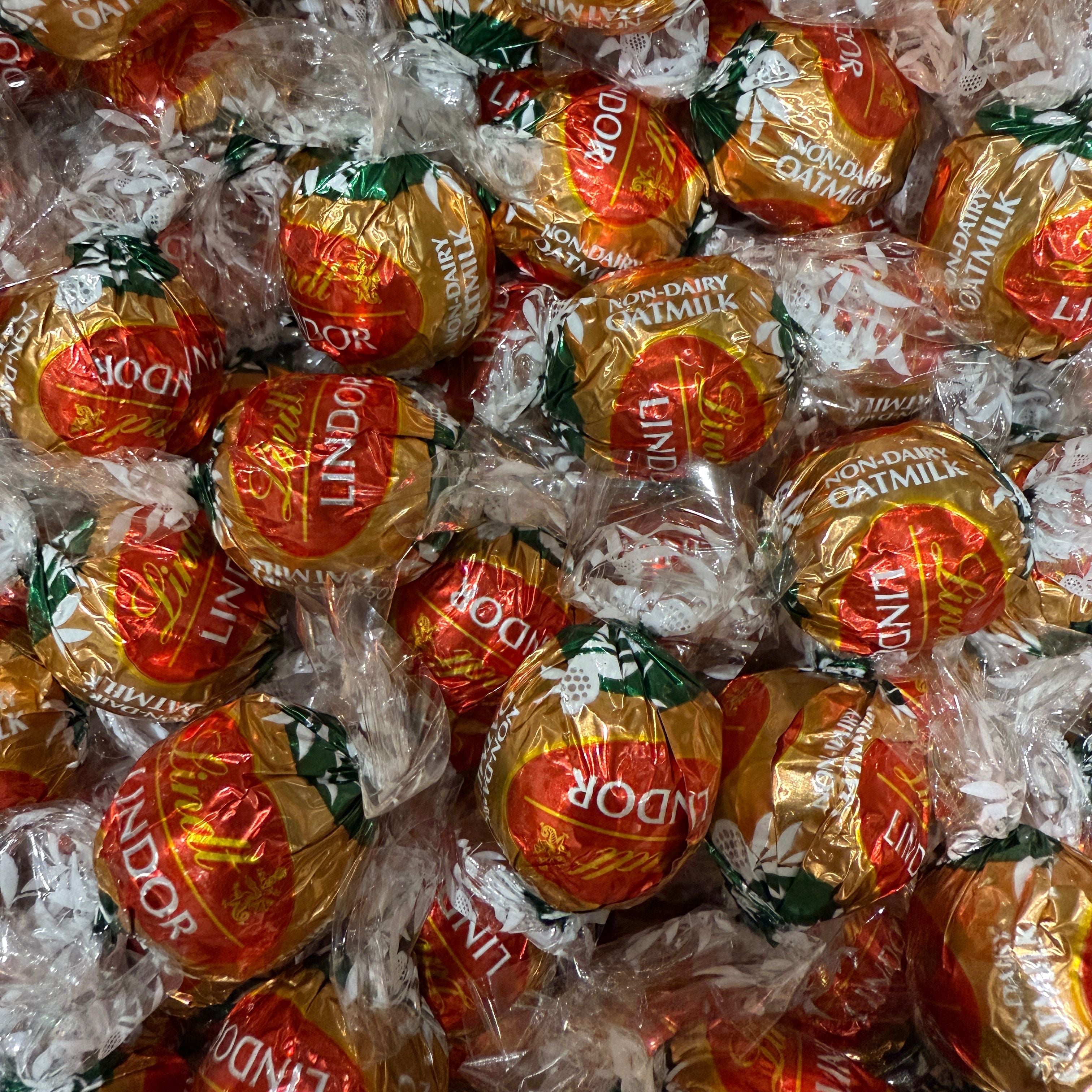 Lindt LINDOR Oatmilk Chocolate Truffles – Non-Dairy – Bulk Value Bag