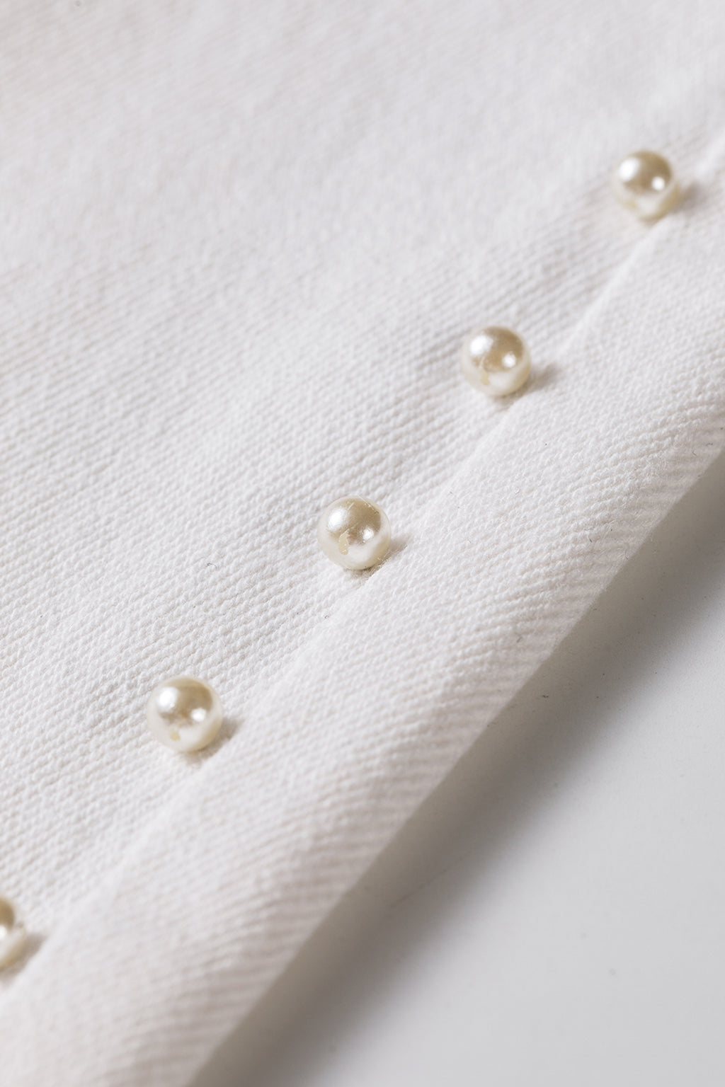 White Pearl Embellished Side Seam Ankle-length Shift Jeans