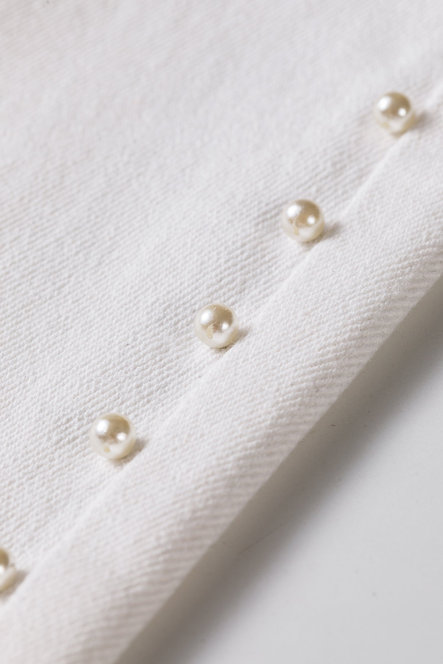 White Pearl Embellished Side Seam Ankle-length Shift Jeans